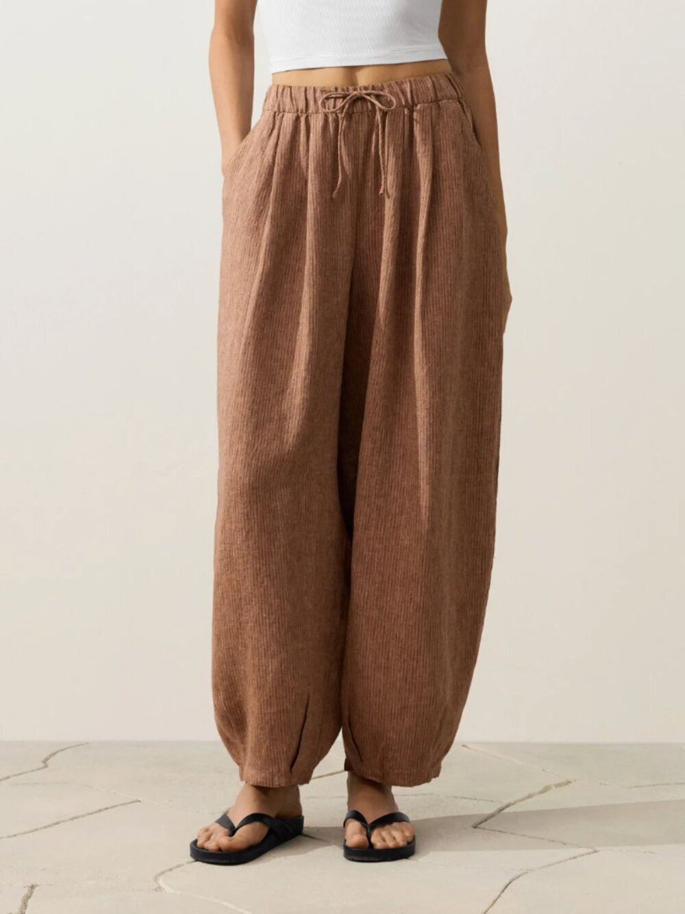 NWT - Oysho - 100% linen striped balloon trousers